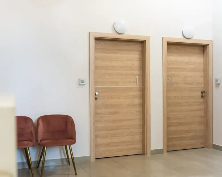 Drzwi do gabinetów dentystycznych